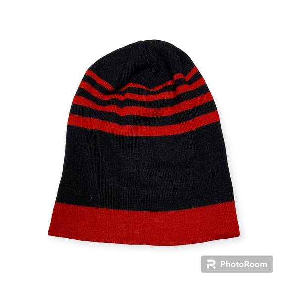 Nike Black and red striped beanie - Picture 2 of 2
